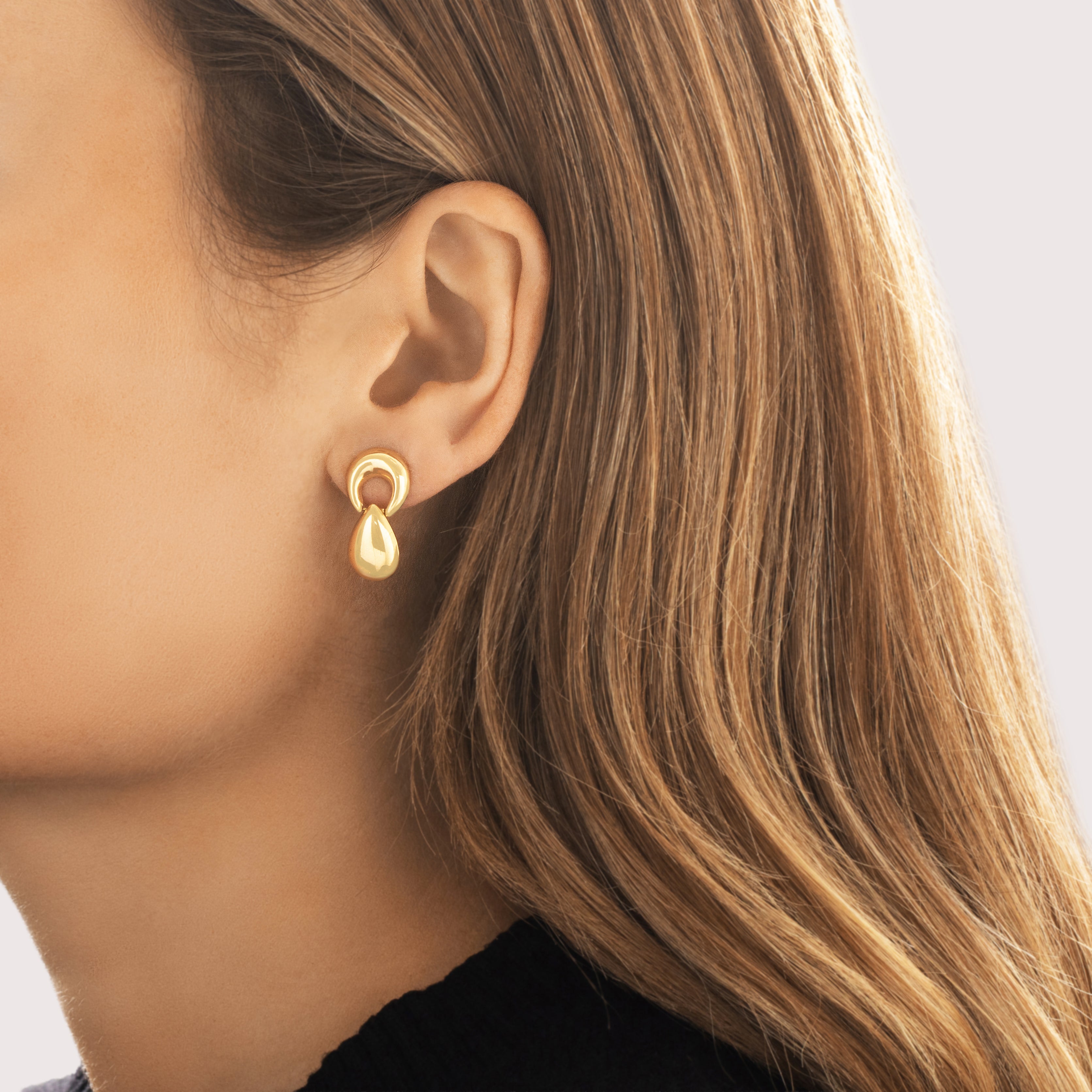 Vintage 18k Yellow Gold Crescent Teardrop Doorknocker Stud Earrings - On model view